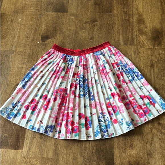 Zara Other - Zara White and Red pleated floral Skirt